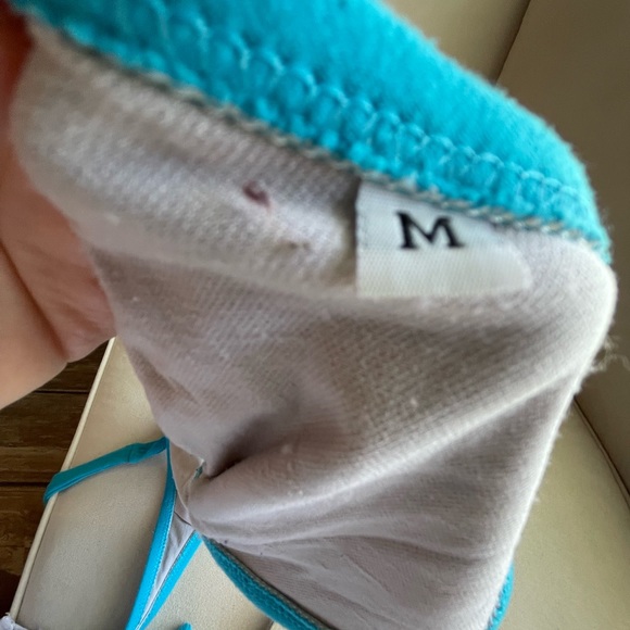 Victoria’s Secret Turquoise 2 Piece String Tie Bikini Swimsuit Shell Hardware - Picture 4 of 12